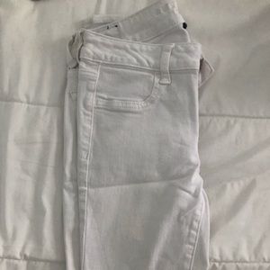 American eagle white jeans size 4